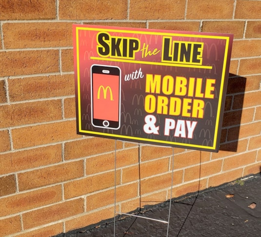 Corrugated Plastic Signs with Stakes