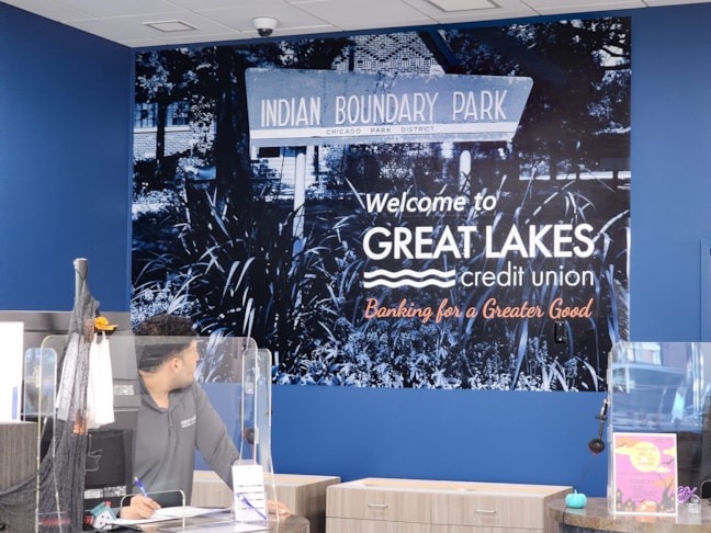 Large photo of local landmark