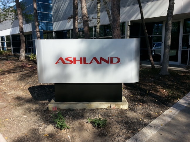 Metal Non Lighted with Curved Cap Monument Ground Signage The Woodlands, TX 