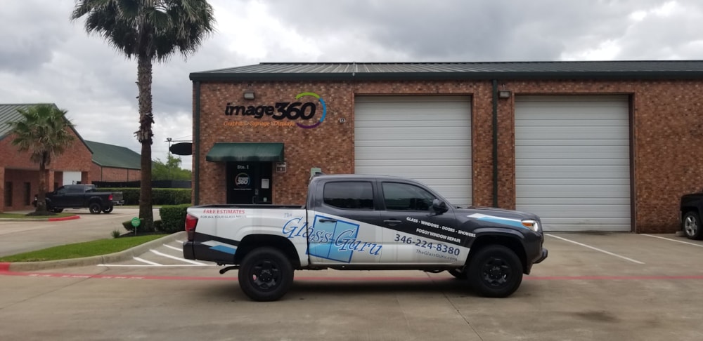 Vehicle Decals & Lettering | Builder & Contractor Signs