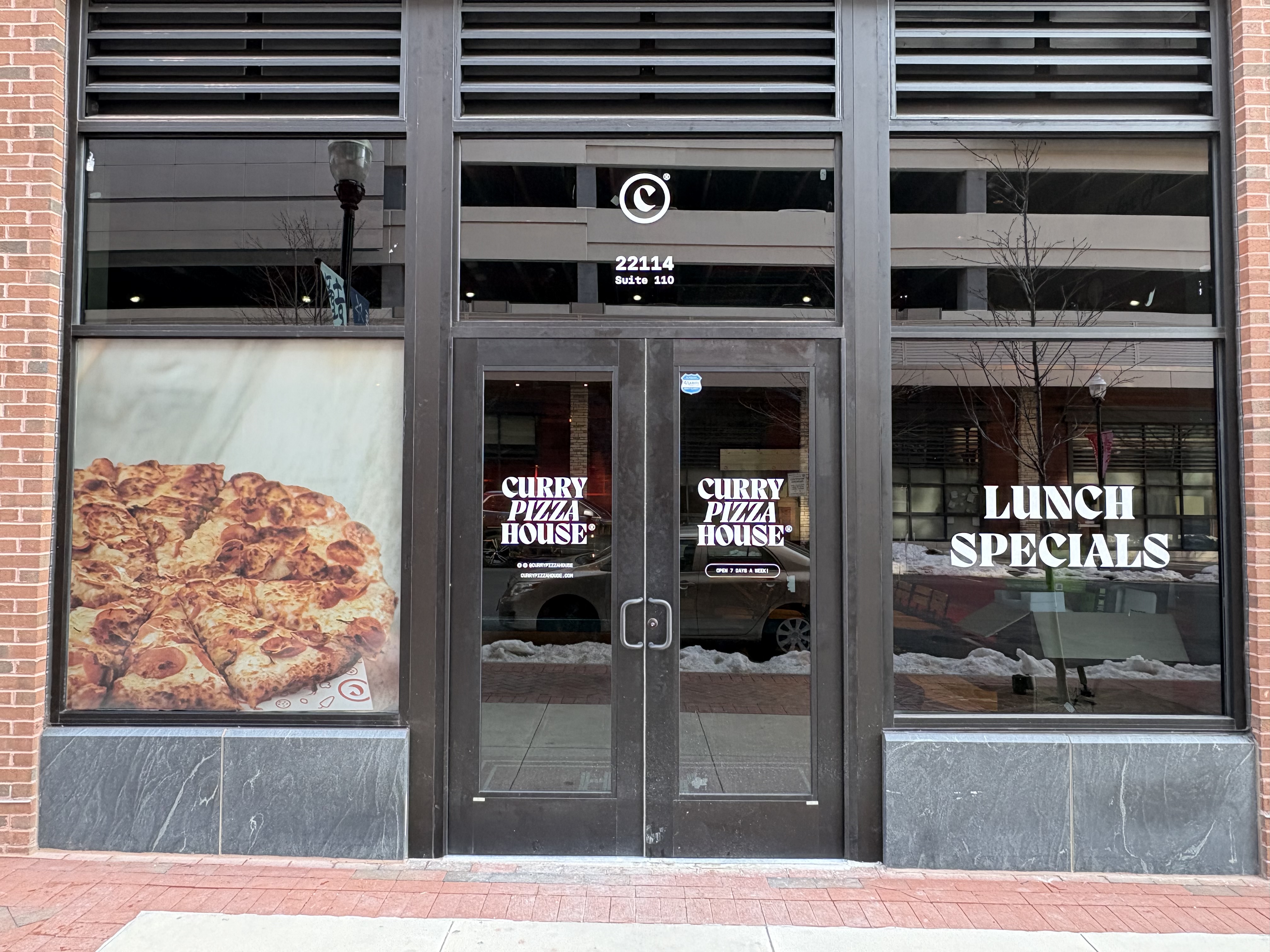 Window Graphics | Restaurants & Foodservice | Vinyl