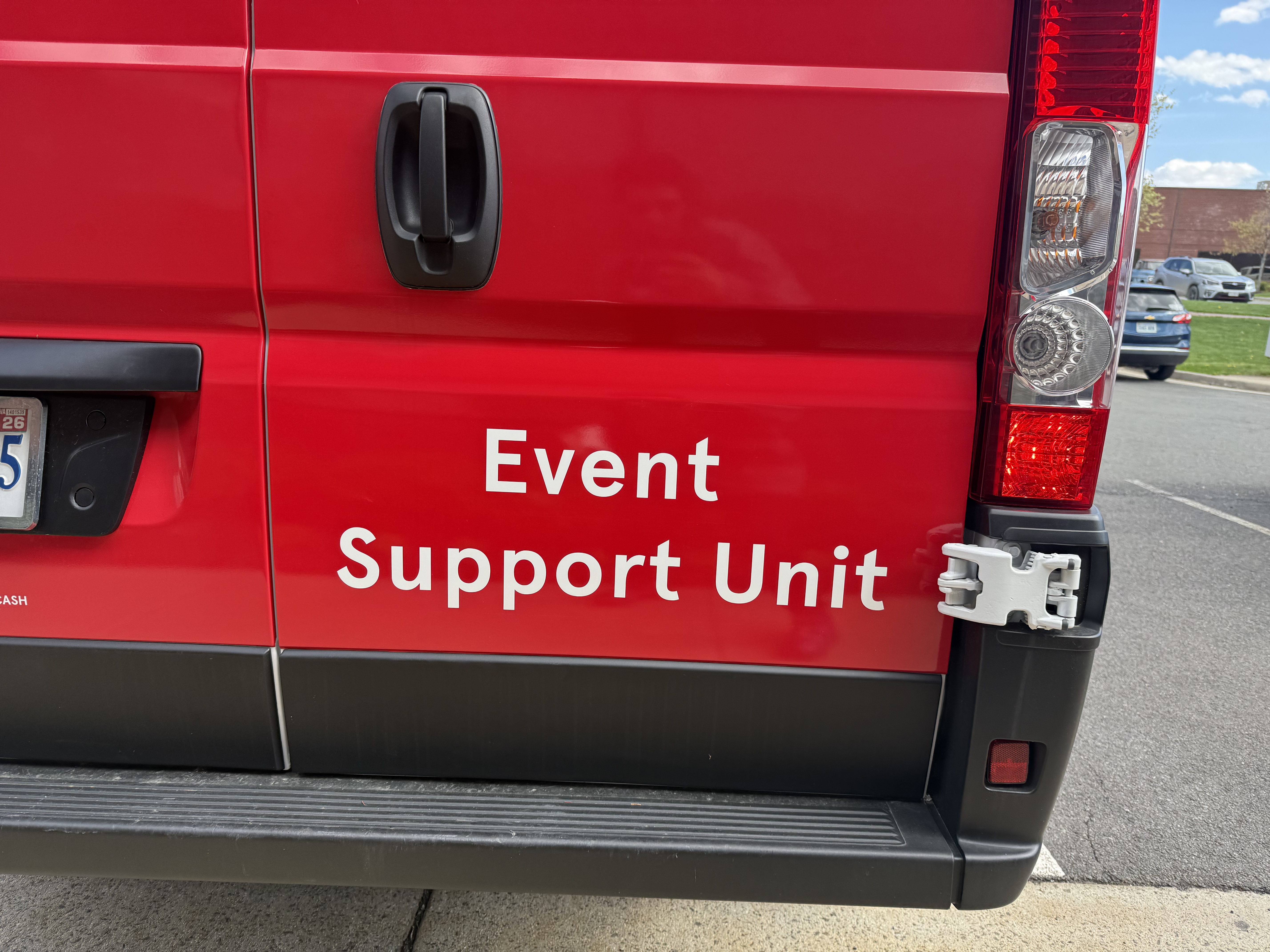 Vehicle Graphics & Lettering | Restaurants & Foodservice | Vinyl