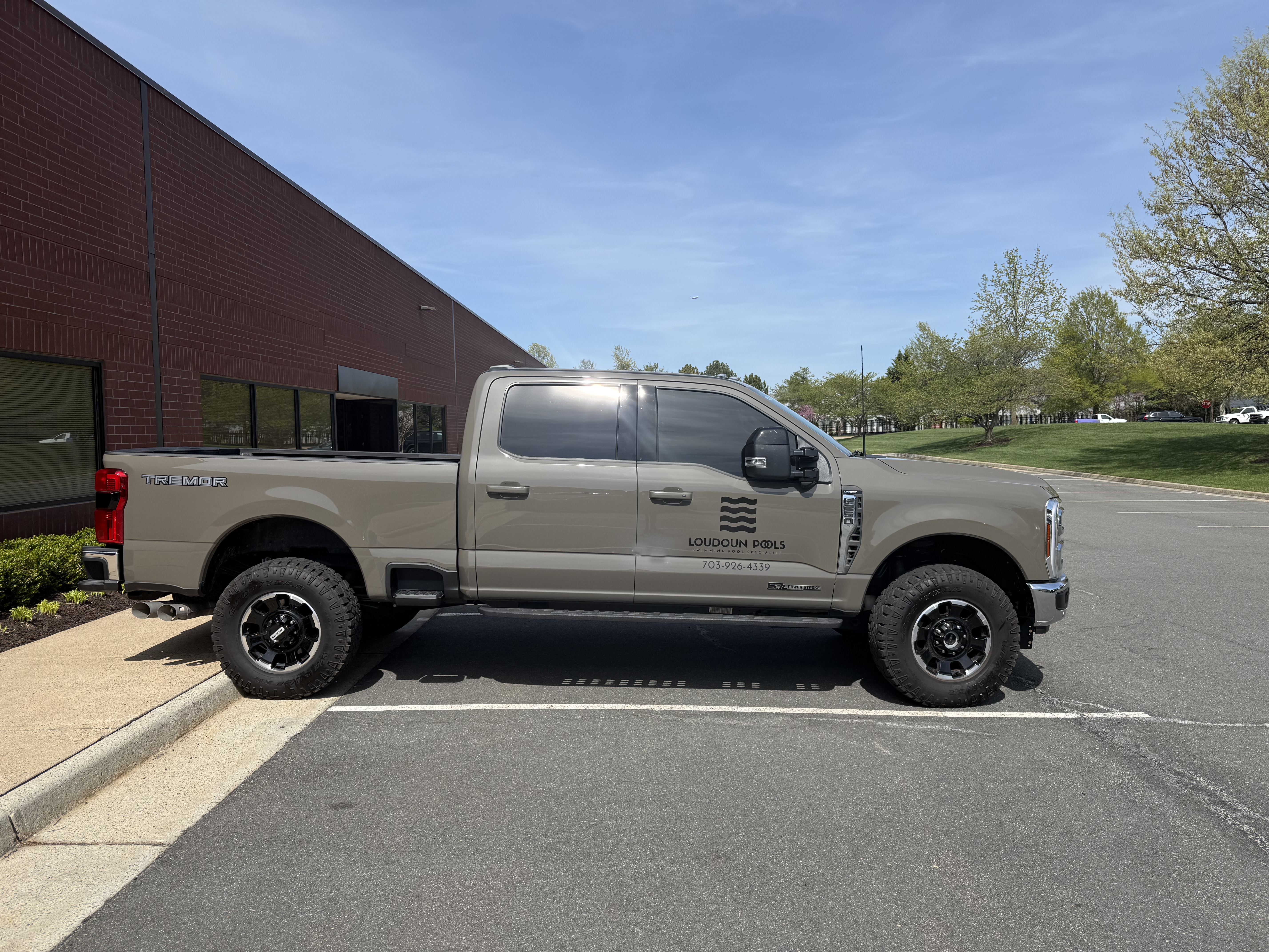 Vehicle Graphics & Lettering | Professional Services | Vinyl