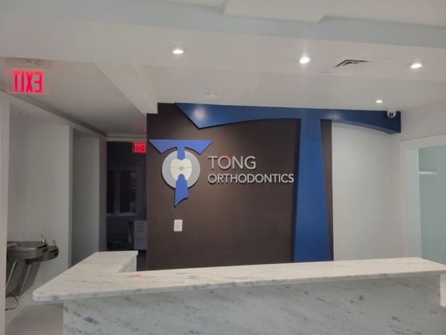 Wall Murals & Graphics