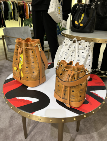 Custom Decals, Wraps & Lettering