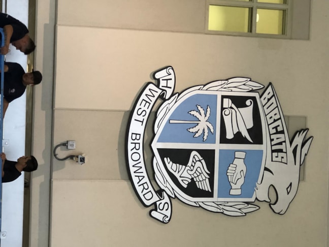 3D Signs & Dimensional Letters & logos