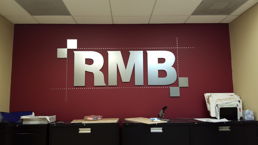 3D Signs & Dimensional Letters & logos