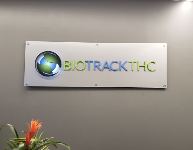 Edgelit and Backlit Signs