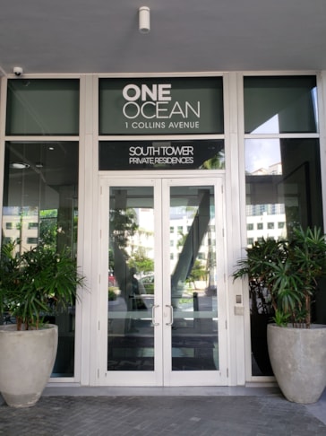 Window Decals, Signage and Graphics