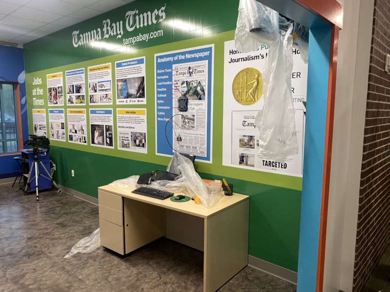 Wall Murals & Graphics