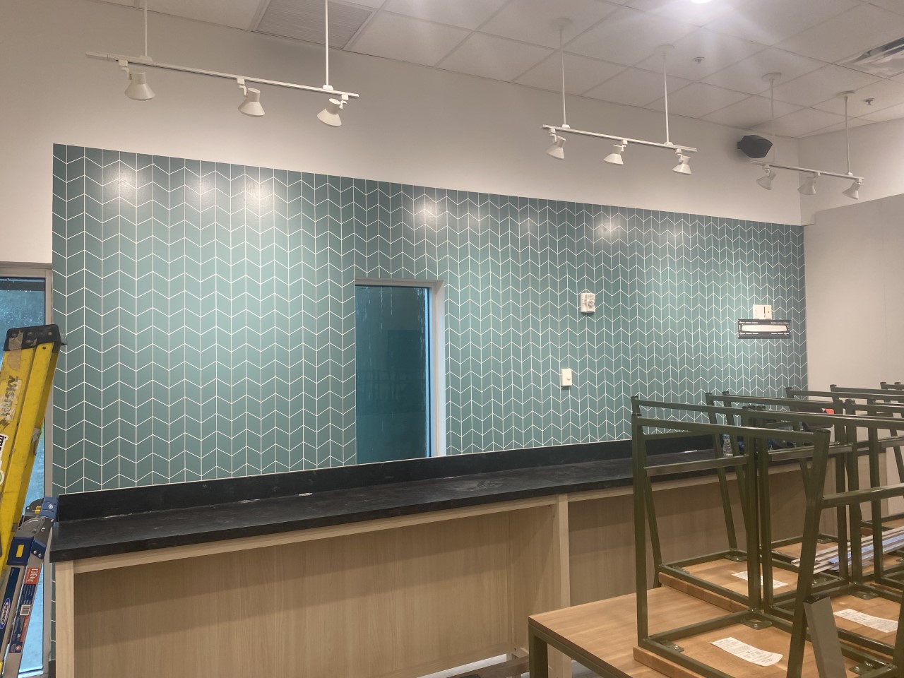 Wall Murals & Graphics