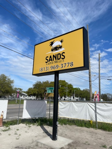 Pylon & Pole Signs