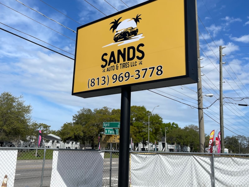 Pylon & Pole Signs