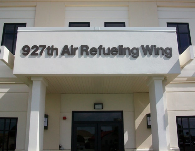 3D Signs & Dimensional Lettering