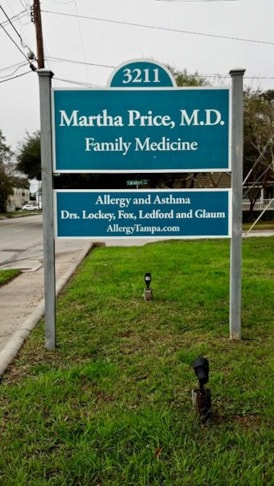 Custom Double-Sided Post and Panel Sign in South Tampa