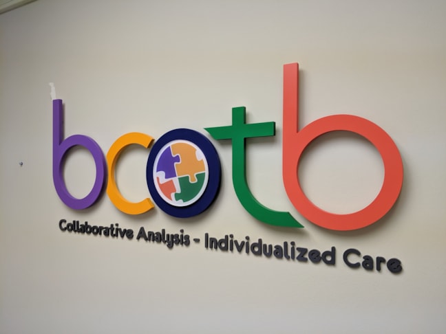 3D Signs & Dimensional Letters & Logos