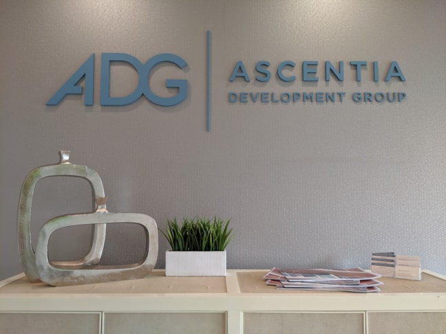 3D Signs & Dimensional Letters & Logos