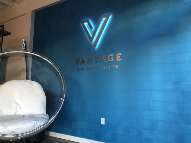 3D Signs & Dimensional Letters & Logos