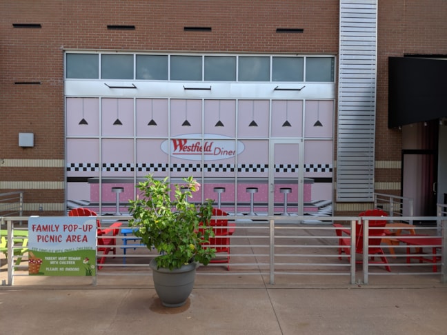 Window Decals, Signage & Graphics