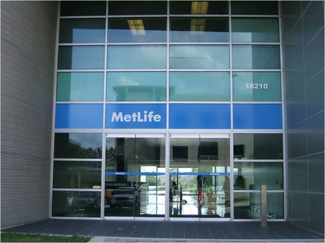 Window Sign for MetLife
