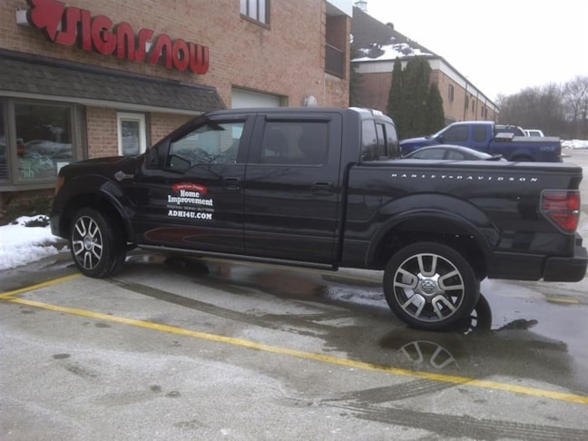 Multi Color Vinly Graphic Image & Lettering