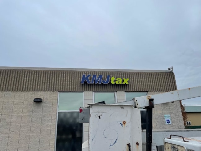 Storefront & Building Channel Letters