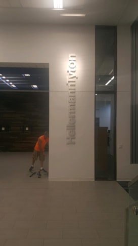 3D Signs & Dimensional Letters & Logos