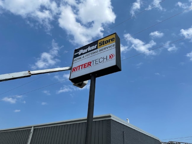 Pylon & Pole Signs | Service and Trade Organizations