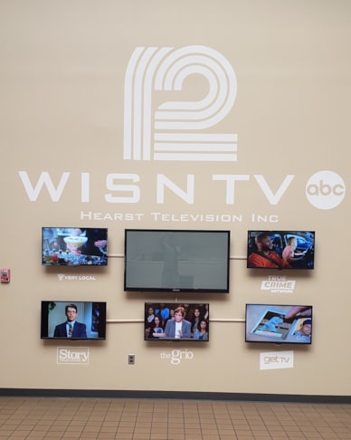 Wall Murals & Graphics