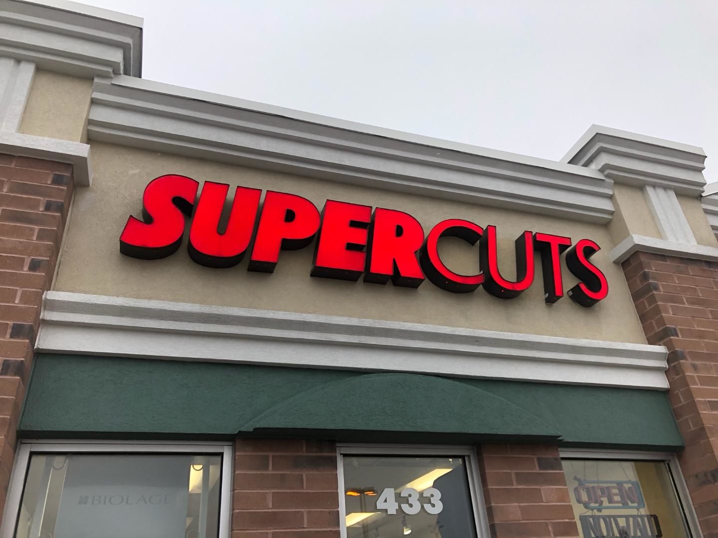 LED Channel Letters Supercuts