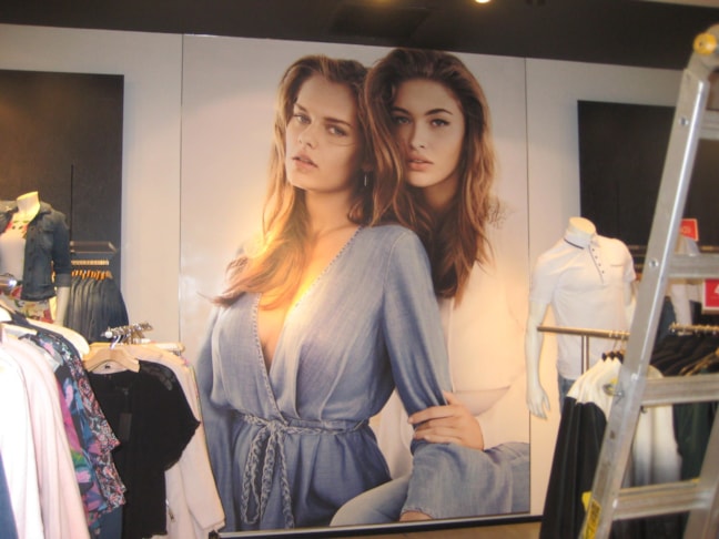 Wall Graphics, Murals and Custom Wallpaper