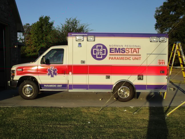 Vehicle Logo Graphics & Lettering