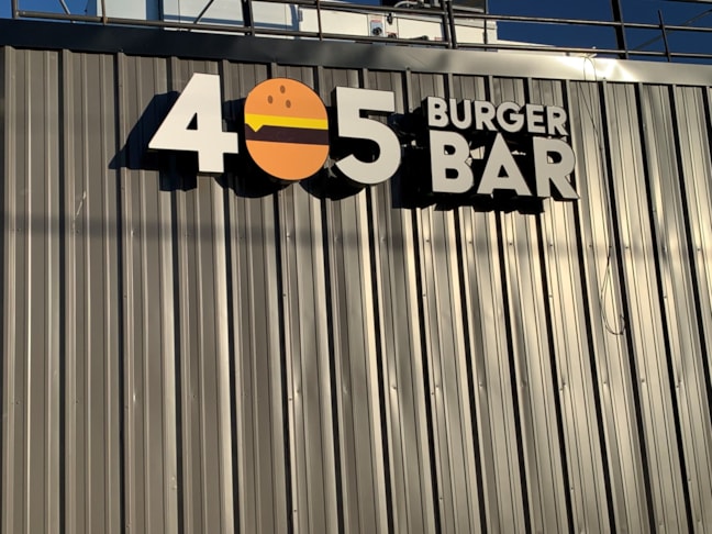 Exterior & Outdoor Signage | Restaurants & Foodservice