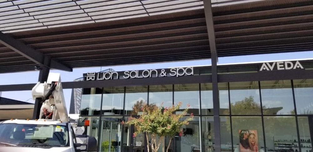 Edgelit and Backlit Signs