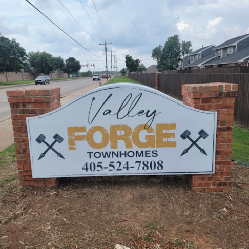 Monument Signs in Norman