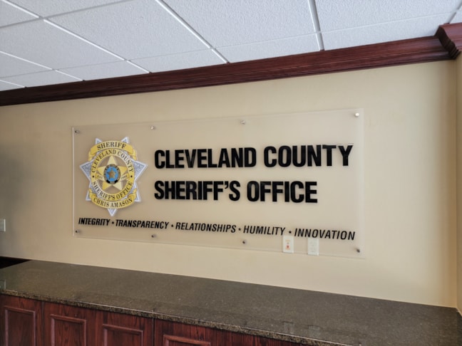 3D Signs & Dimensional Letters