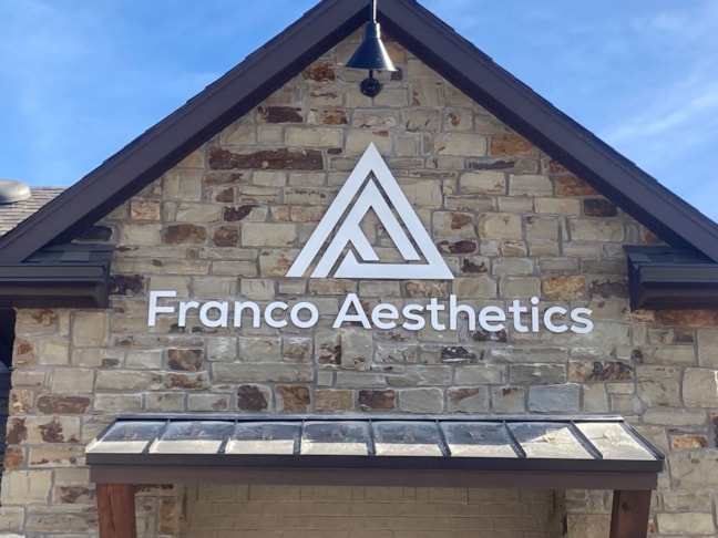 3D Signs & Dimensional Letters | Retail