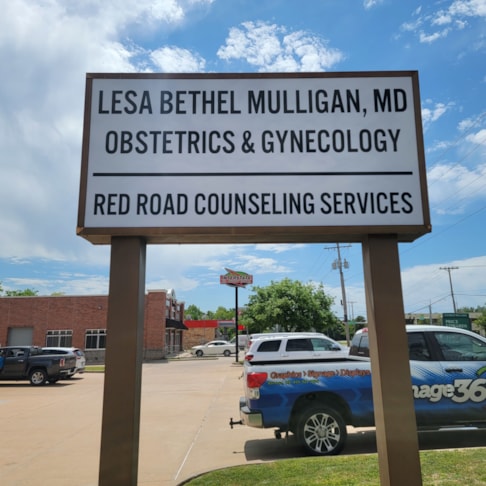 Pylon & Pole Signs | Healthcare