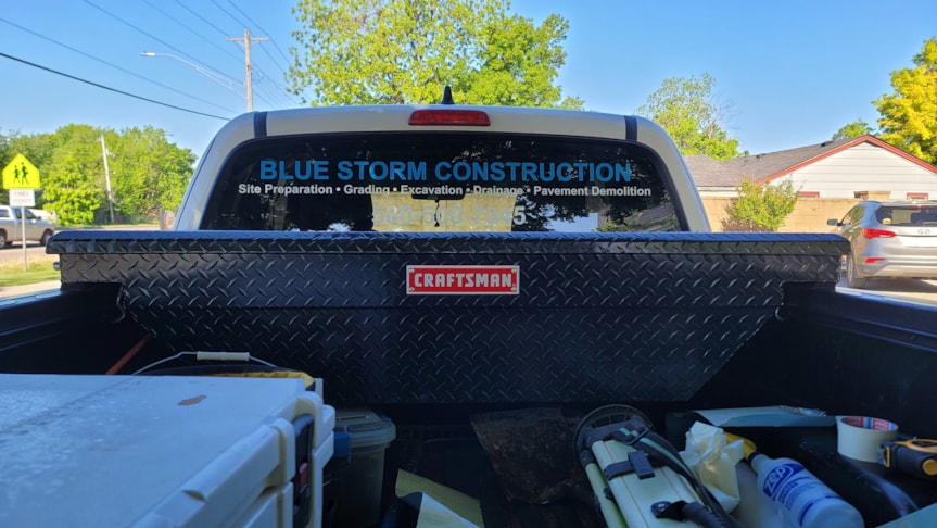 Vehicle Graphics & Lettering